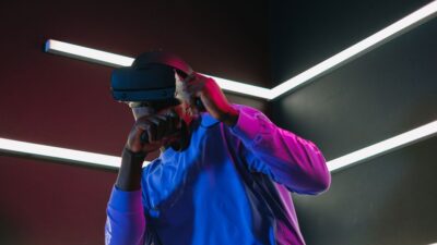 Virtual Realities Unveiled: A Geeks’ Guide to the Most Immersive VR Destinations in 2026