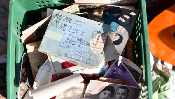 Echoes of the Past: A Geek’s Guide to the Most Intriguing Time Capsules of 2026